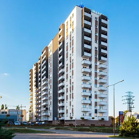 Daire Functional Apartment With Parking In Warsaw'S Wola District By Noclegi Renters Varşova