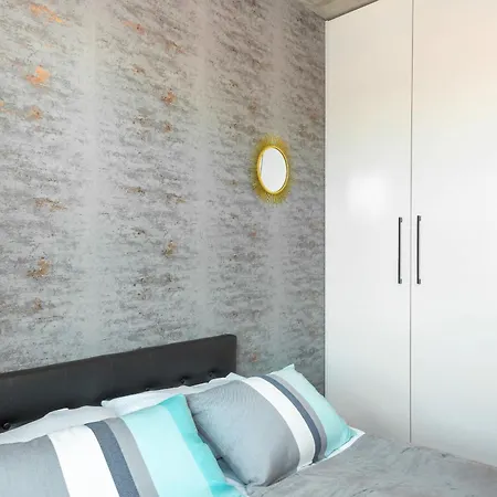 Functional Apartment With Parking In Warsaw'S Wola District By Noclegi Renters * Varşova