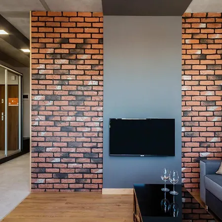 Daire Functional Apartment With Parking In Warsaw'S Wola District By Noclegi Renters